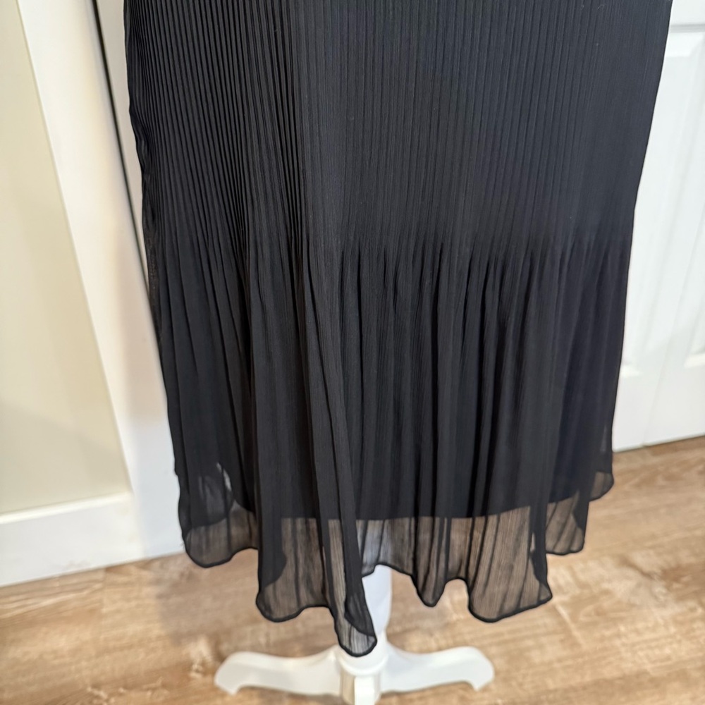 DKNY,  Black  Accordion Pleated Tie-Neck Dress, Size Large - Picture 6 of 12